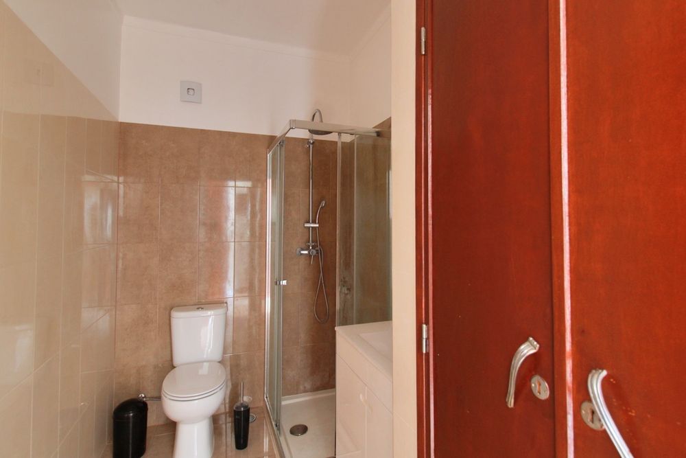Alugo apartamento T3 no centro do Laranjeiro