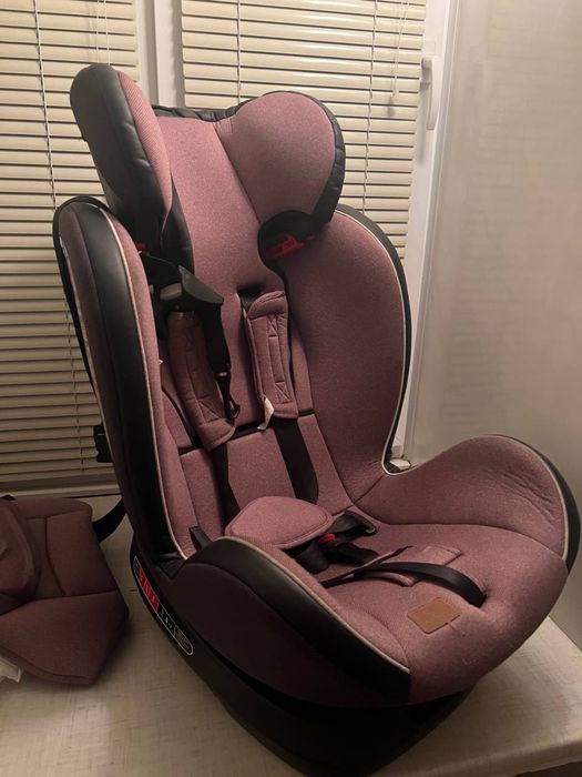 Продам автокріслр Lorelli