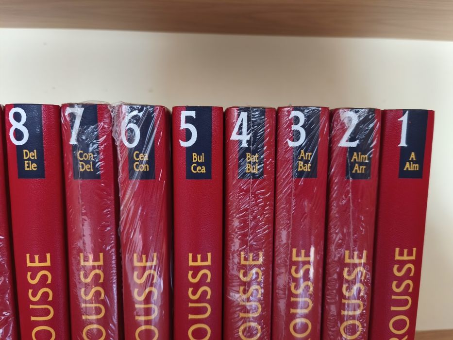 Nova Enciclopédia Larousse