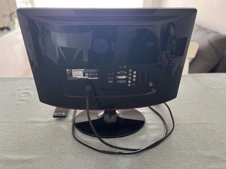 TV LG (22 polegadas)