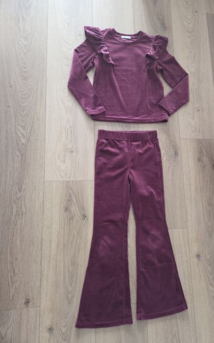 Komplet spodnie i bluza r. 128
