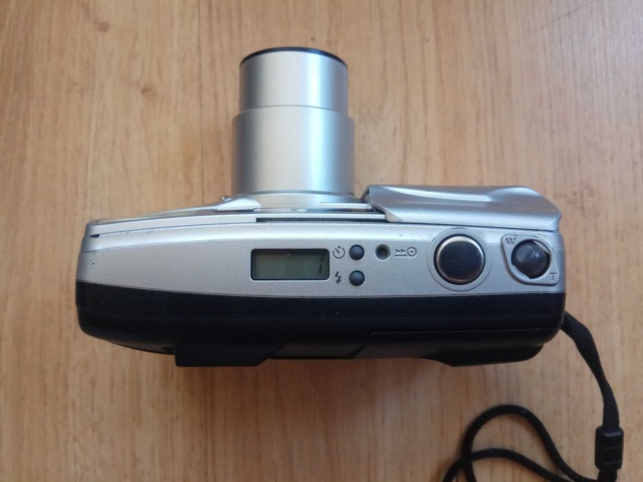 Якісний плівковий фотоапарат  Olympus Superzoom 80G (38-80mm) справний