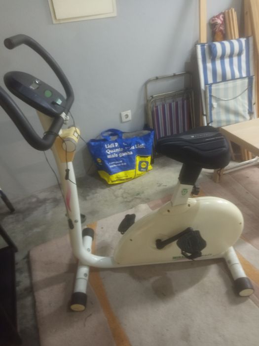Exercise Bike442111126384814080