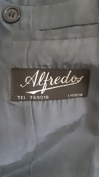 Fato de cerimónia feito em alfaiate