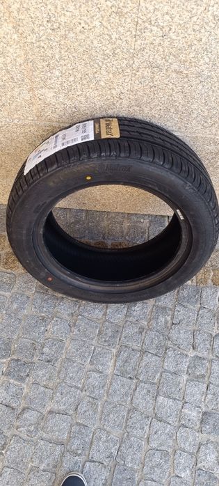 1 Pneu Novo  205/55. ZR 16  matrax Camarga