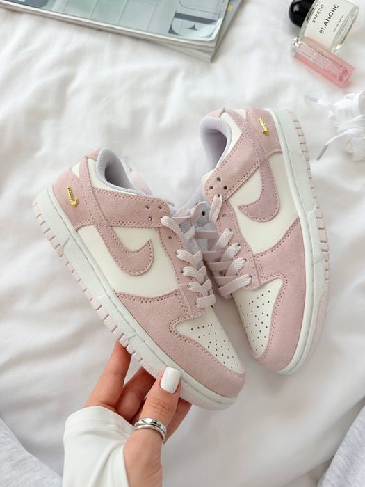 Nike Dunk Low Sail Pink трендові жіночі кросівки найк cб данк рожеві