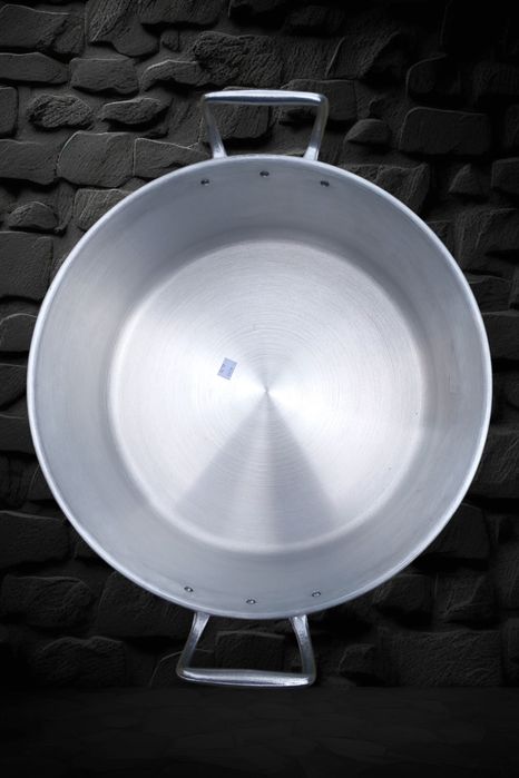 Tacho/caçarola grande nova em alumínio