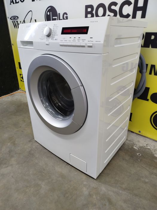 Пральна машина фірми AEG, модель L70270VFLCS