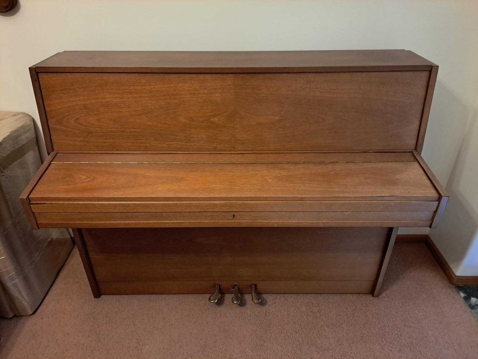 Piano Acústico Vertical em muito bom estado