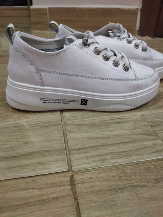 Стильные кеды женские