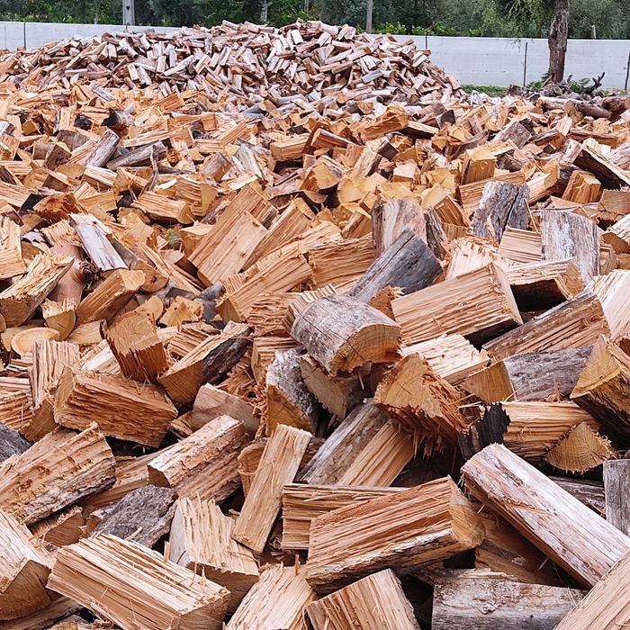 Carga lenha 2.5 M3 Carvalho Eucalipto Pinheiro.