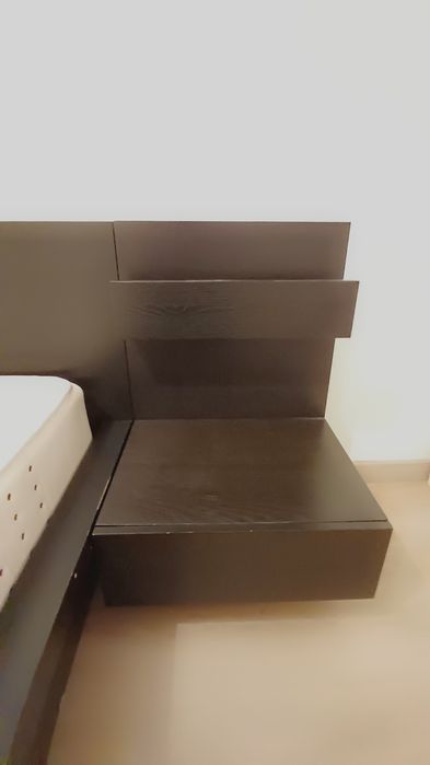 Estrutura cama de casal e bancas de cabeceira