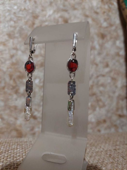 серебряные серьги с гранатами и жемчугом
