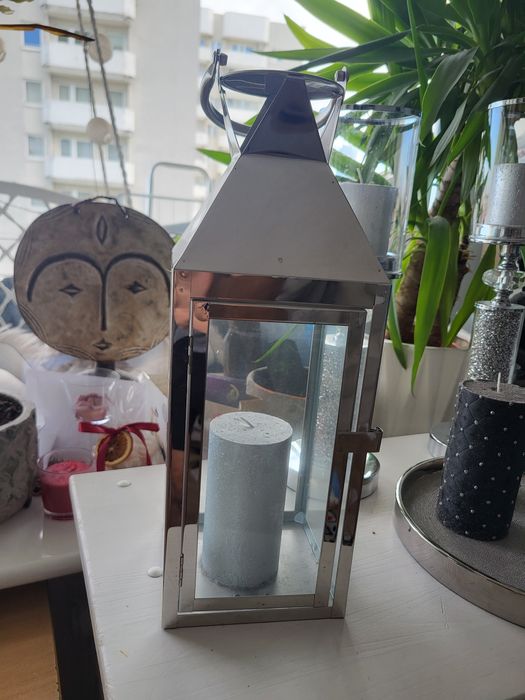Dekoracyjna Latarnia Lampion na świece. Metalowa srebrna