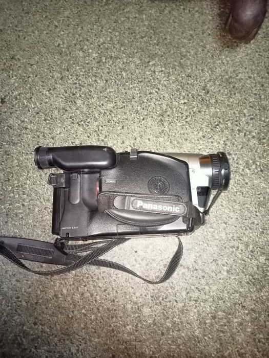 Відеокамера Panasonic vx37, модель NV-VX37EN