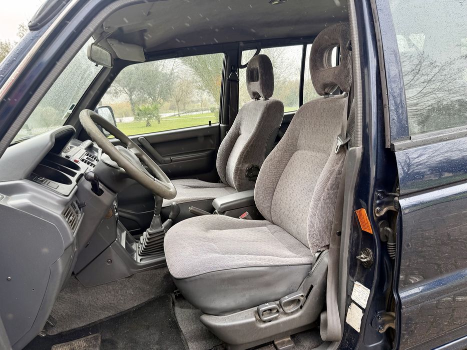 Mitsubishi  Pajero Longo 2.5 TD - 7 Lugares - 4x4 - Classe 1