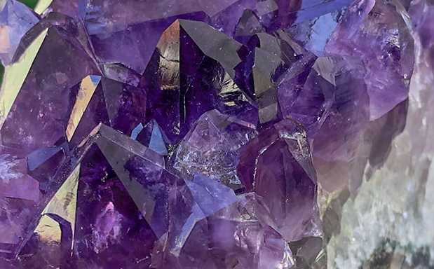 " A BÍBLIA dos CRISTAIS " de Judy Hall -> VOLUME I e VOLUME II