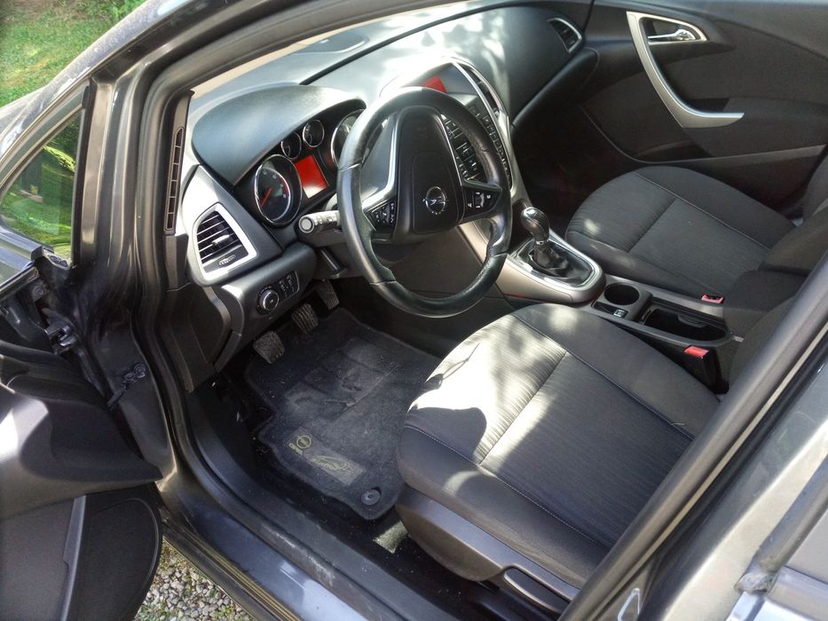 Części Astra  J 1,4 turbo