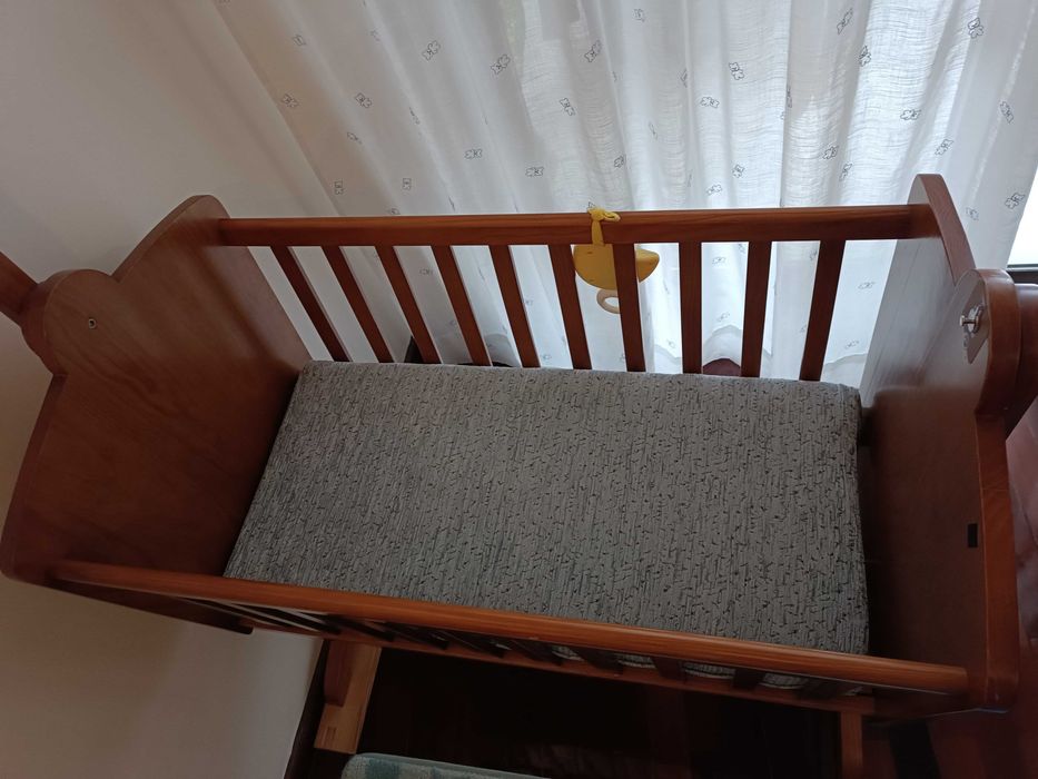 Berço madeira pinho mel