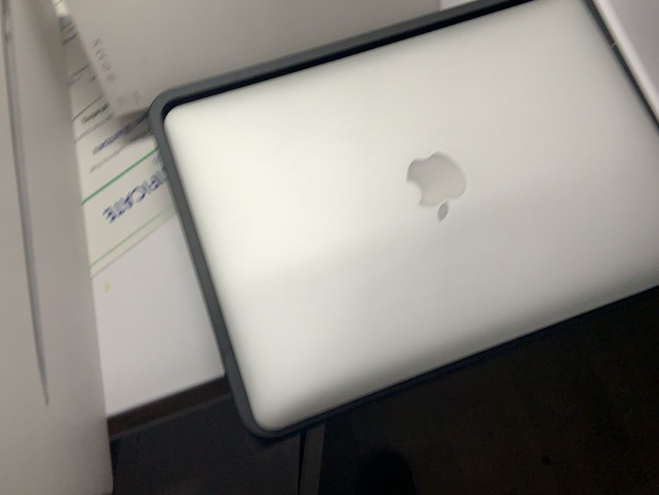 MacBook air 2017 идеальный состояние нового полный комплект