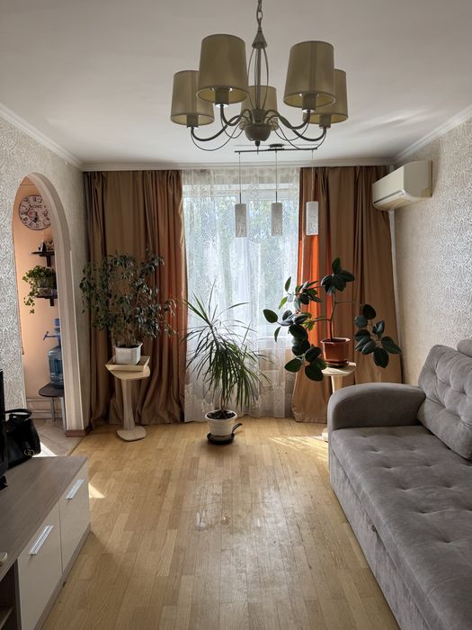 Сдам 4 ком кв  первый дом м. Салтовское 522 м-рн с ремонтом