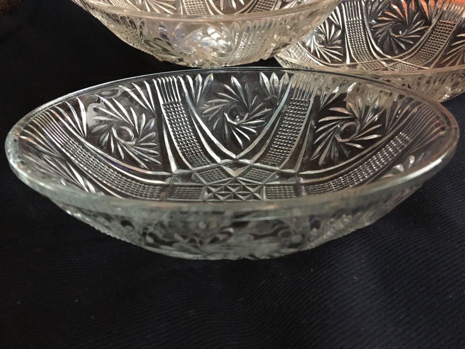 Salaterki, misy szklane, PRL, śr 22 cm