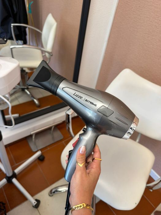 Lizze Secador de cabelo profissional Extreme 2400 watts