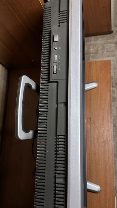 Кольоровий телевізор плоский SHARP LC-26GA5E Все працює, робочий