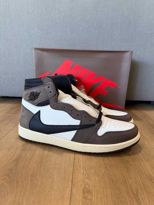 Jordan 1 Retro High OG SP Travis Scott Mocha r.42