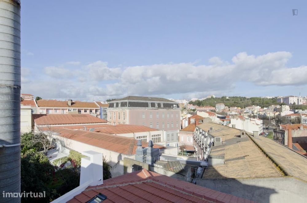 Quarto - localizado em Alcântara Lisbon