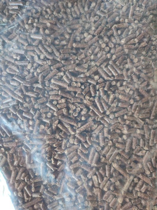 Pellet drzewny sosnowo- dębowy KRÓL LASU pelet fi 8 mm fi 6 mm