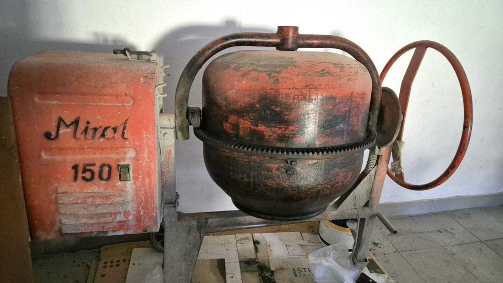 Betoneira Elétrica Miral 150
