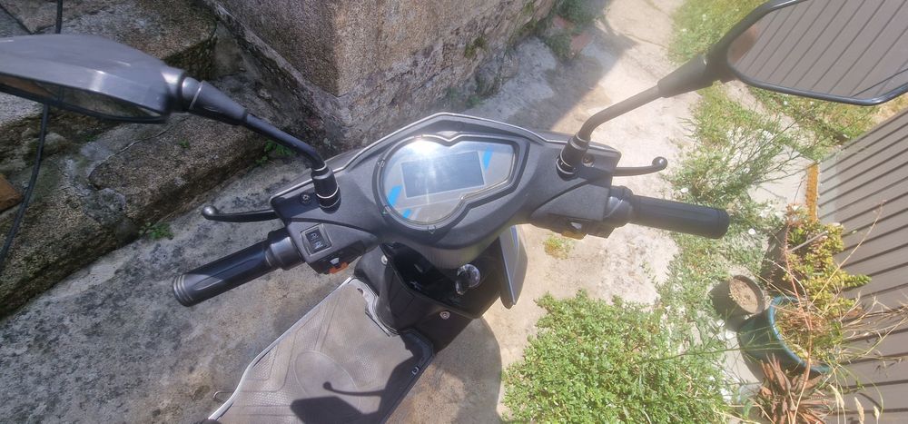 Scooter eletrica neo volt runer 250w bateria 60v