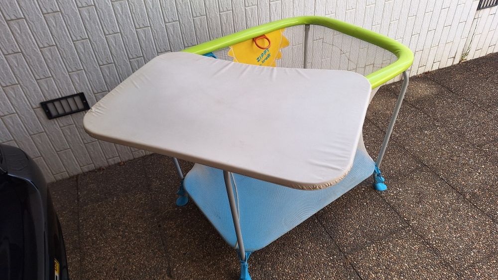 Parque infantil crianças
