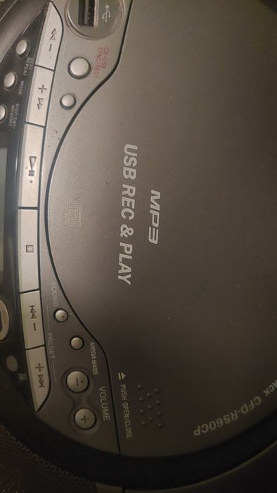Radio sony, odtwarzacz CD, magnetofon