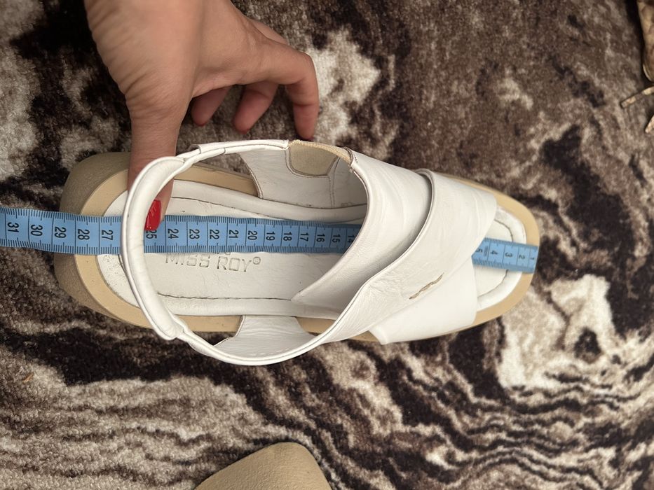 Женские кожаные босоножки