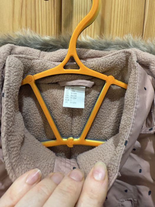 Kombinezon h&m pudrowy roz w kropki 80