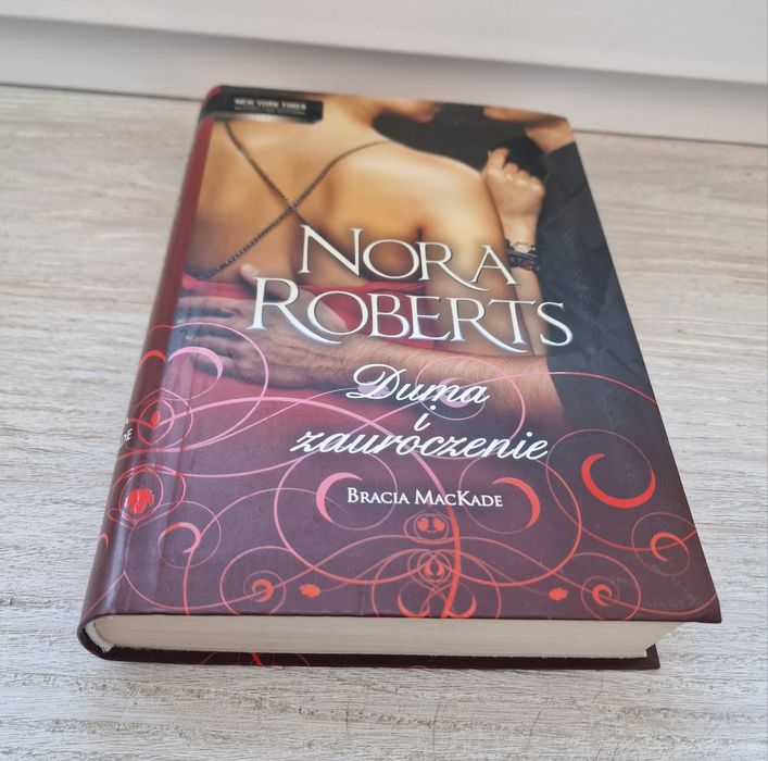 Książka "Duma i zauroczenie" Nora Roberts