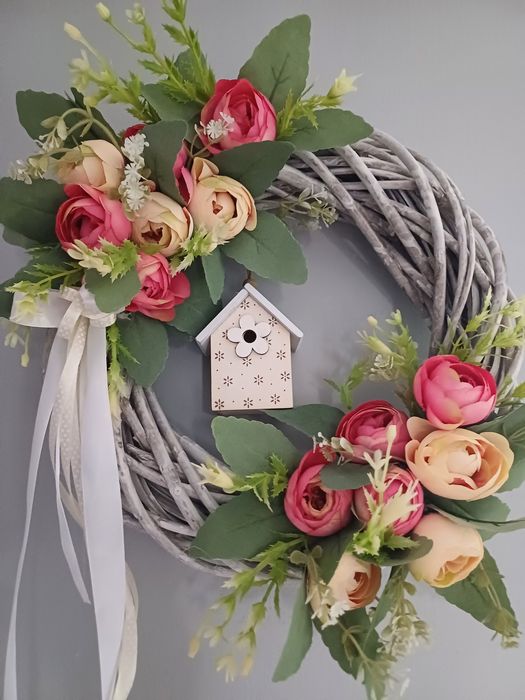 Wianek drzwi z domkiem