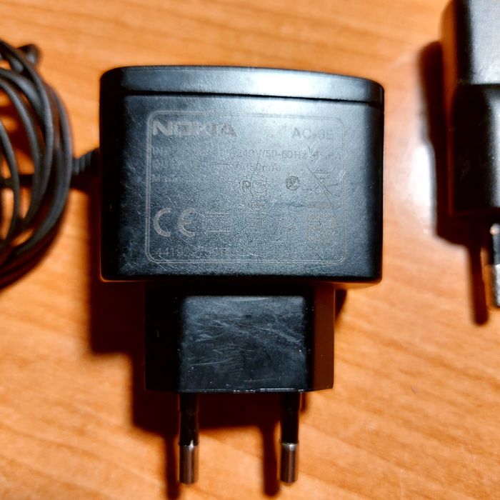 Ładowarka do Nokii cienki Bolec