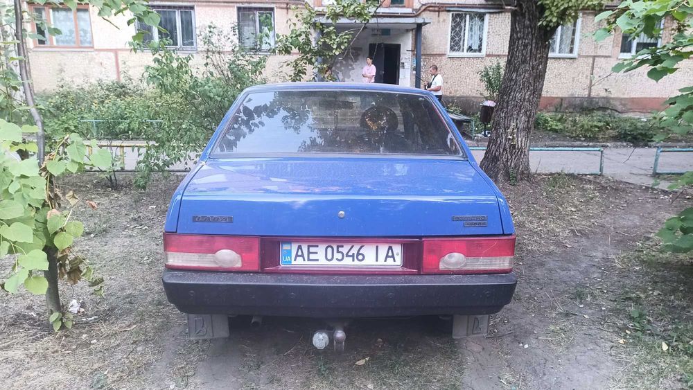 Продам ваз 21099.
