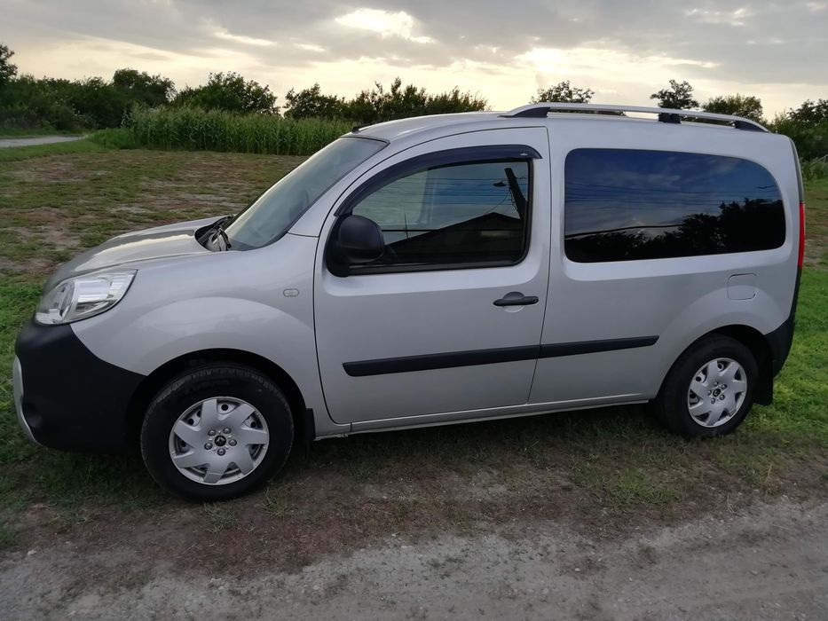 Продам Рено Кенго