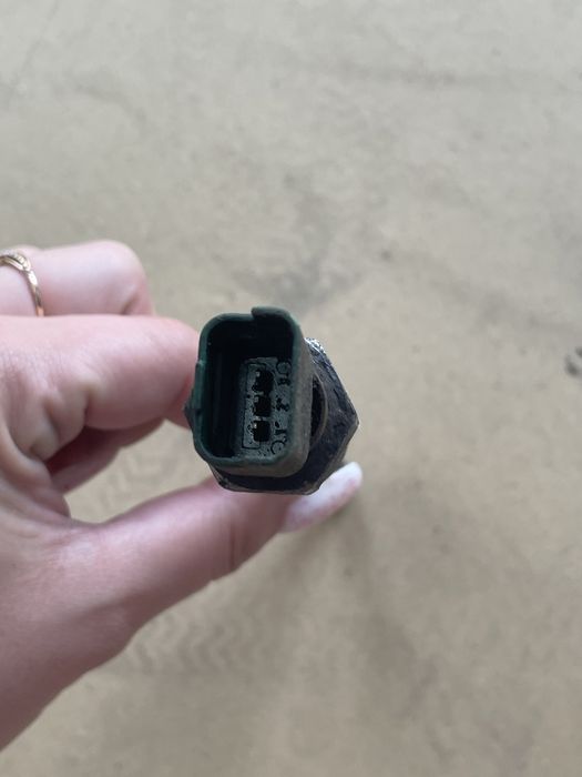 Датчик рівня масла