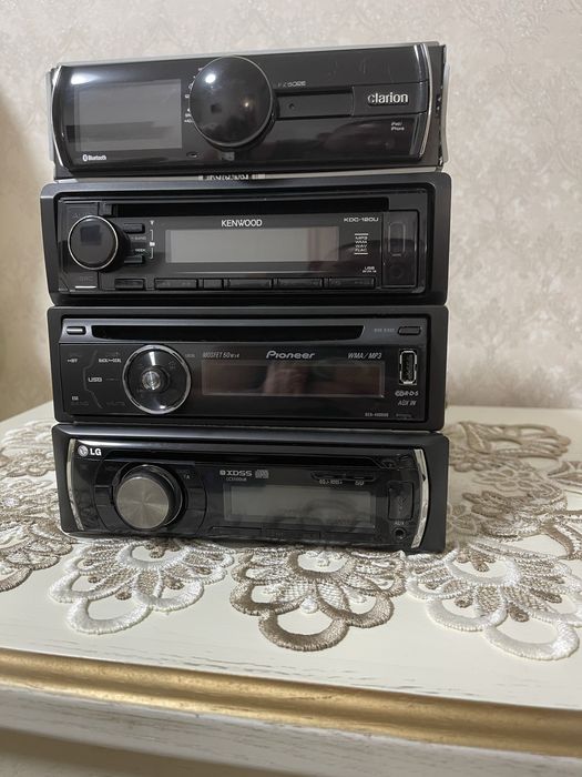 Автомагнітола Alpine UTE-72BT