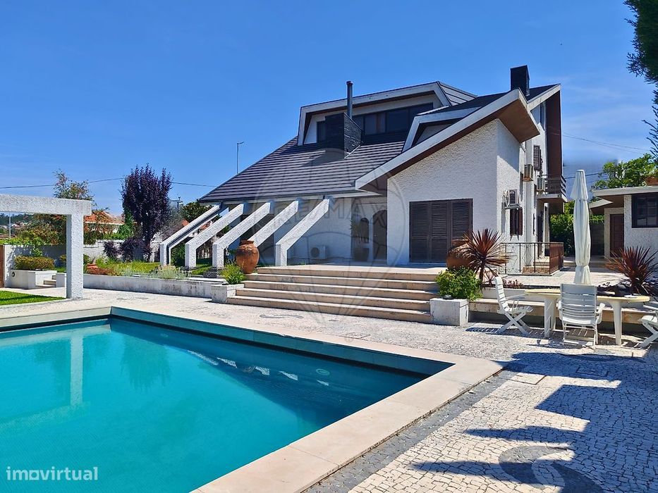 Exclusive T4 Detached House for Sale