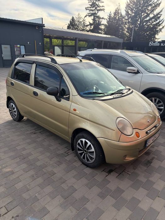Автомобіль матіз