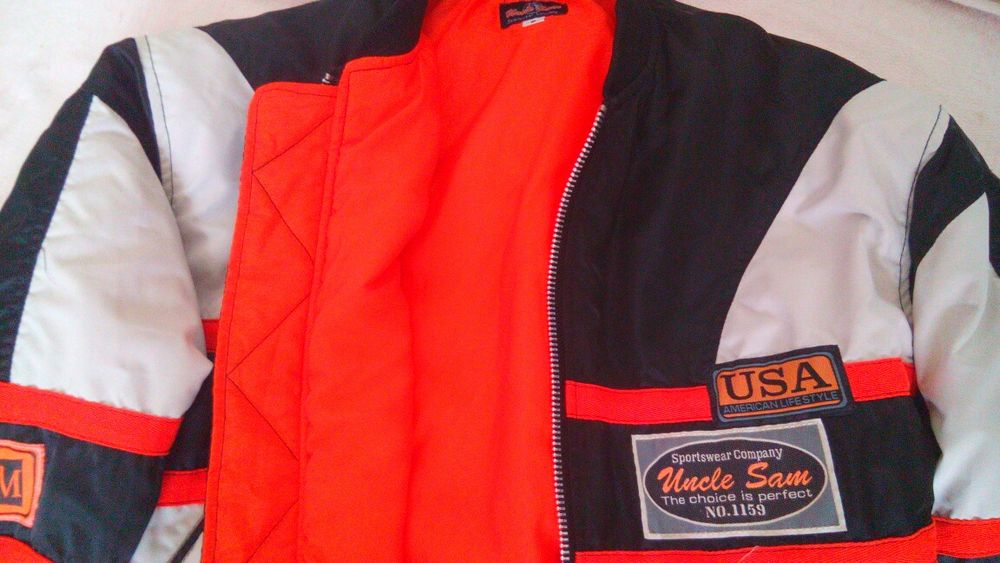 Демесизонная куртка бомбер размер S