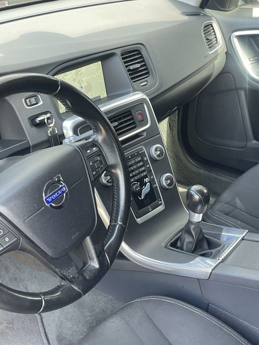 Volvo v60 d2 full extras