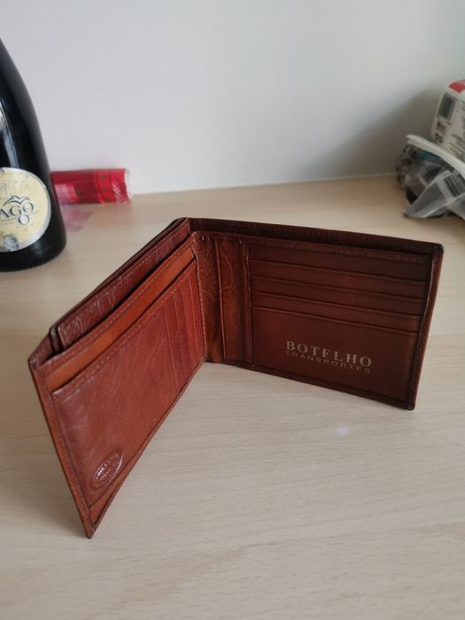Carteira de homem em pele genuína, nova