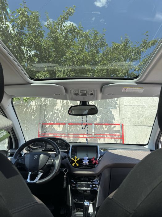 Авто Peugeot 2008 2013 1.2 бенз